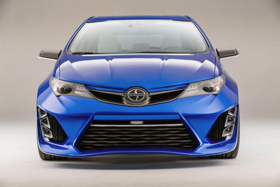  Scion iM Concept 2014 года  (фото 5 из 7)
